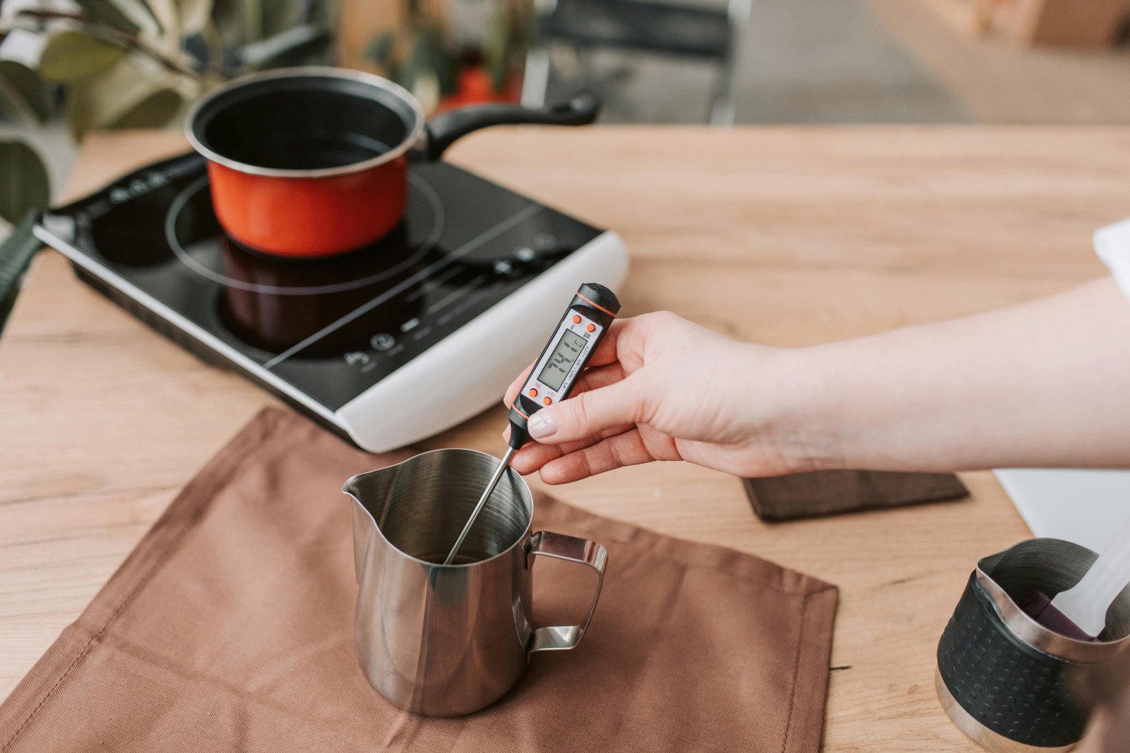 Accurate temperature measurement for candle making
