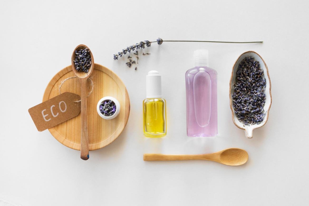 Natural vs. Synthetic Fragrance Ingredients