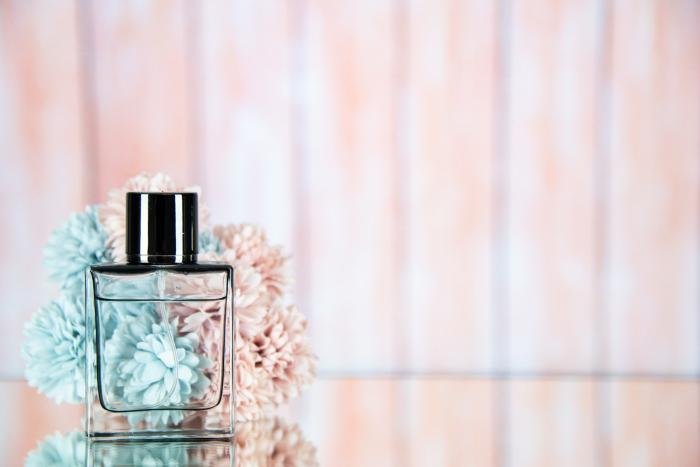 Alcohol-free perfume alternatives carrier oil formulation