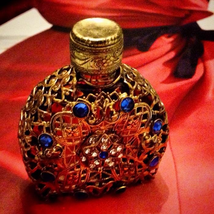 Przepisy ZEA dotyczące importu perfum i wymogi certyfikacji halal dla chińskich producentów