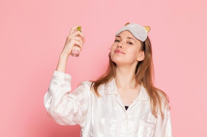 choosing the right bedroom spray for better sleep