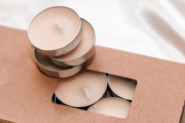Mini scented candles wholesale for retailers and event planners