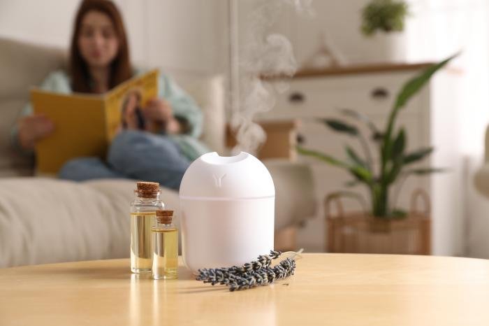 Comprehensive essential oil safety guide and precautions demonstration